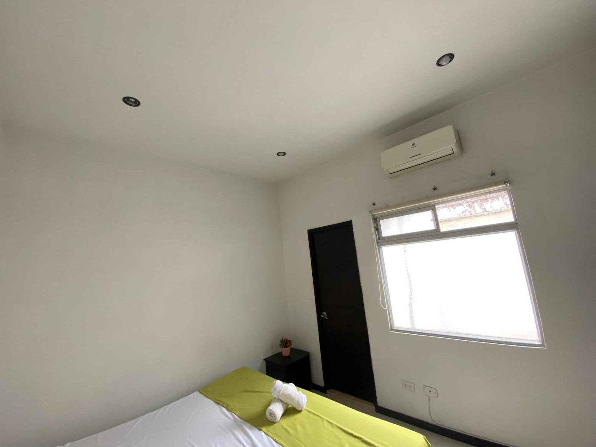 Apartaestudios Laureles Medellín Exterior foto